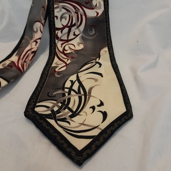 Di Moggio Handmade 100% Pure Silk Red/Black Ribbon Neck tie Made in Korea - Picture 6 of 6